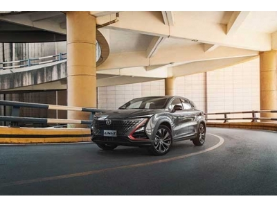 1.5T爆180匹马力7.57秒破百 长安UNI-T动力惊人