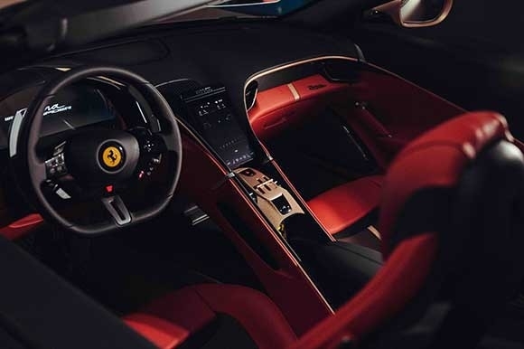 Ferrari-Roma-Spider-Tailor-Made：refined-and-elegant-techniques-bring-an-innovative-car-to-life_05.jp